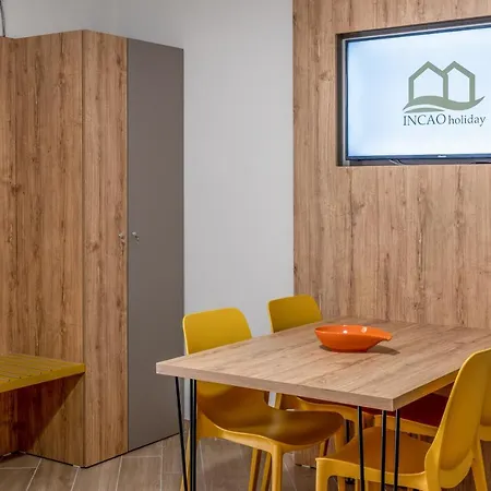 Incao Candeloro House *